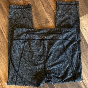 Under Armour capris. Size medium.